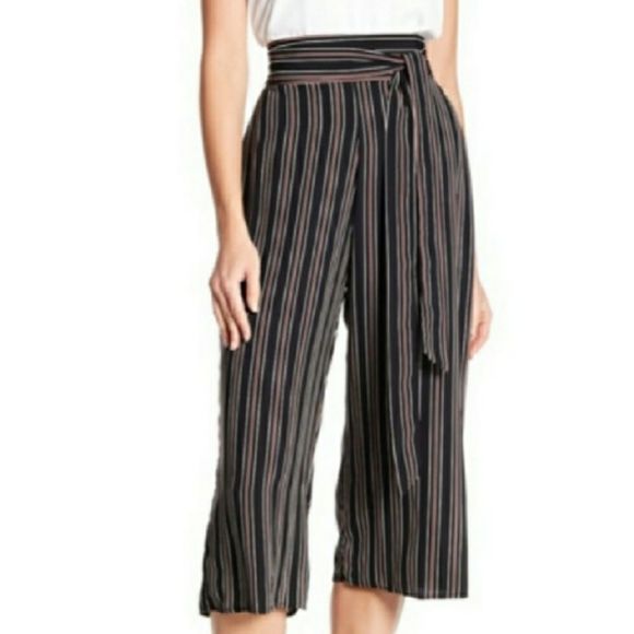 WEST KEI Tie Front Stripe Cropped Pants - Picture 4 of 13